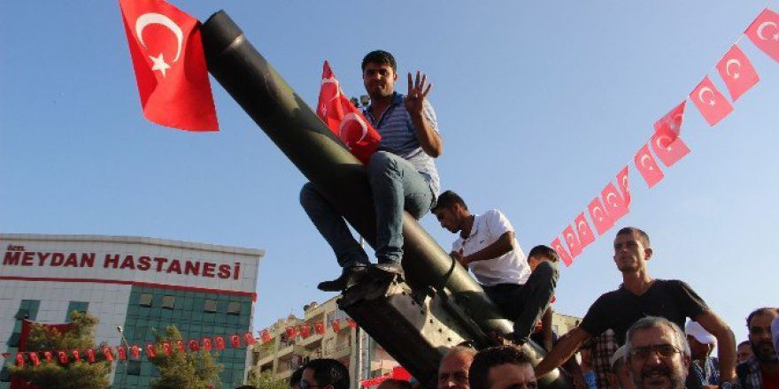 Şanlıurfa’da Final Nöbetine On Binler Akın Etti