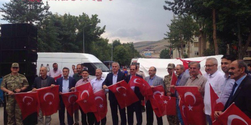 "Demokrasi Ve Şehitler Mitingi"ne Bayburt’tan Destek