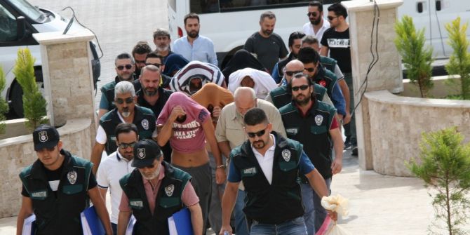 1 Ton Uyuşturucu İle Yakalanan Geminin Mürettebatı Adliyeye Sevk Edildi