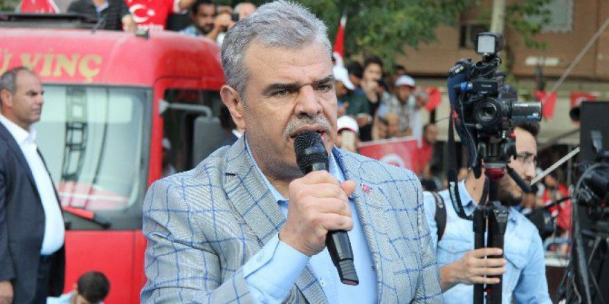 Kahramanmaraş’ta Demokrasi Ve Şehitler Mitingi