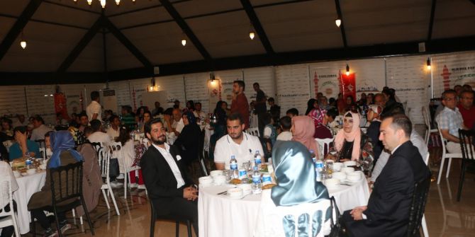 Koruyucu Aileler İftarda Buluştu