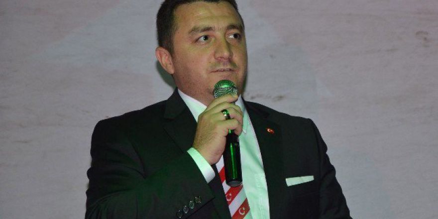 Osman Vahit Özdal’dan Demokrasi Nöbetinde Kur’an-ı Kerim Ziyafeti