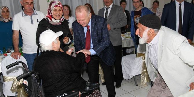 Vali Ceylan Huzurevi Sakinleri İle İftarda Buluştu