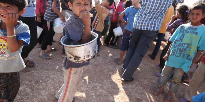 Azez Ve Cerablus’taki Suriyelilere İftarda 50 Bin Kişilik Yemek Dağıtılıyor