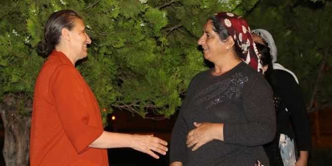 Başkan Akat Körhat Parkında Vatandaşlarla Buluştu