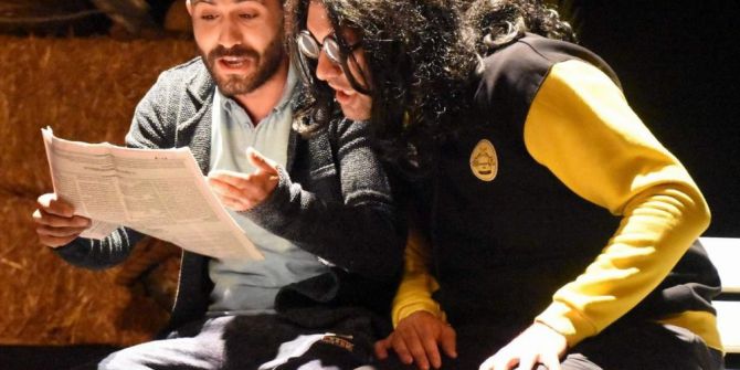 Komşu Köyün Delisi Bir Kez Daha Güldürdü