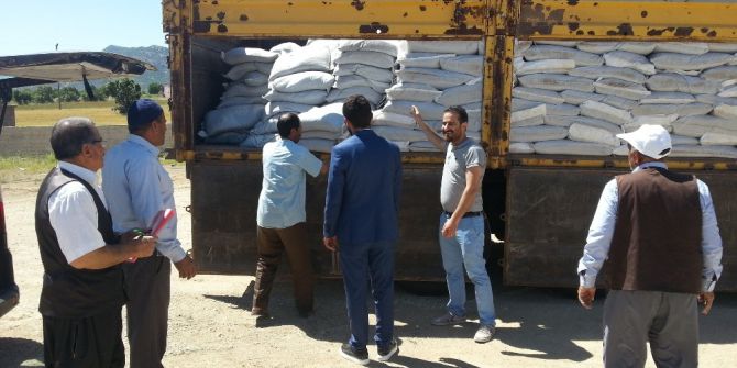 Çiftçilere 23 Ton Organik Gübre Desteği