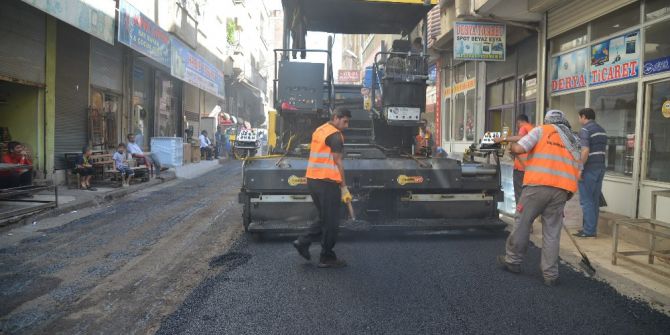 Asfalt Çalışmaları Tüm Hızıyla Sürüyor