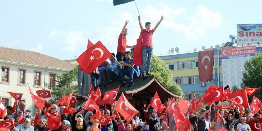 Malatya’da Demokrasi Ve Şehitler Mitingi