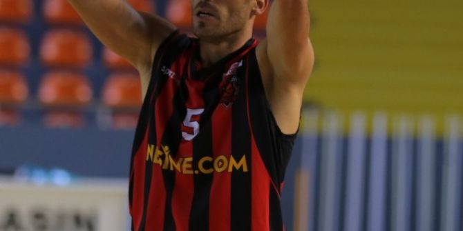 Eskişehir Basket’te Evren Büker Takıma Büyük Katkı Sağladı