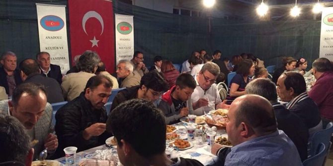 Eskişehir Anadolu Kültür Ve Dayanışma Derneği’nden İftar Yemeği