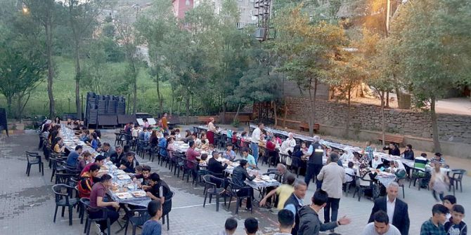 Akyürek: “Hakkari Merkez Ve Yüksekova’da Kardeşlik Sofraları Kuruyoruz”