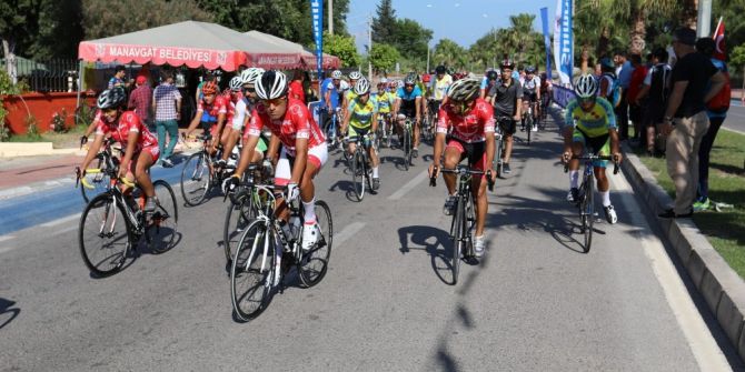 Manavgat’ta Bisiklet Yarışı Nefesleri Kesti