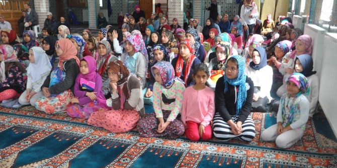 Bozüyük’te Camiler Çocuklarla Şenlendi