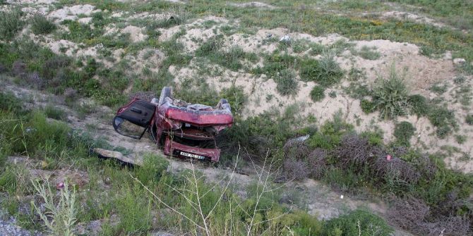 Konya’da Otomobil Şarampole Yuvarlandı: 1 Ölü, 3 Yaralı