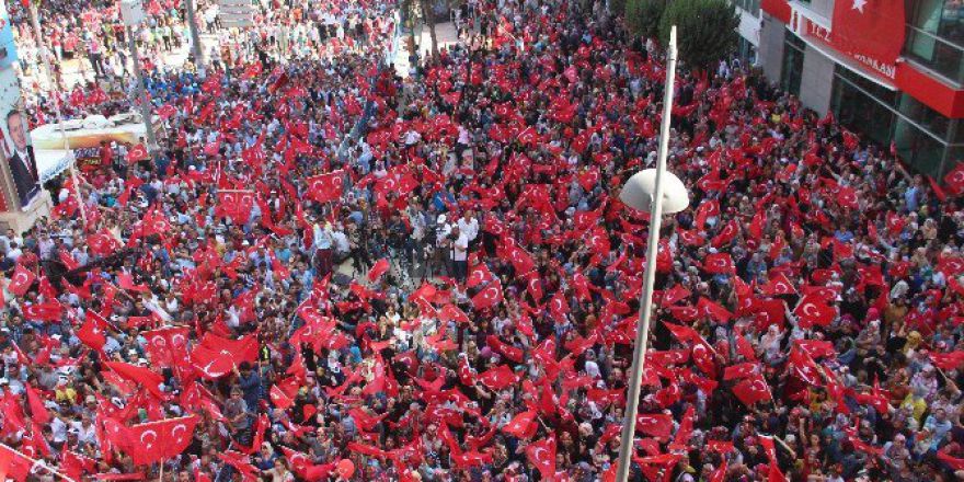 Elazığ’da ’Demokrasi Ve Şehitler Mitingi’ Yapıldı