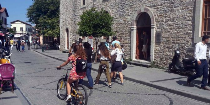 İzmir’de Can Kaybı Yok, Vatandaşlar Panikte