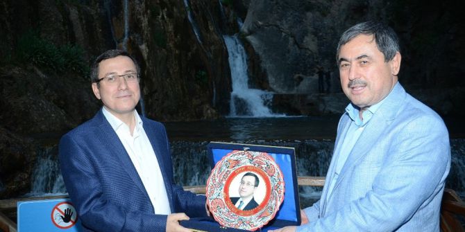 Rektör Kızılay İftarını Darende’de Açtı