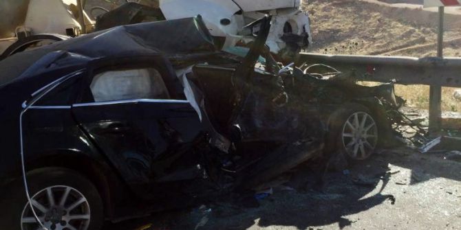 Mardin’de Feci Kaza: Anne Ve Çocuğu Öldü, 12 Kişi Yaralandı
