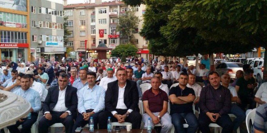 Polatlılılar “Demokrasi Ve Şehitler Mitingi”ni Canlı Takip Etti