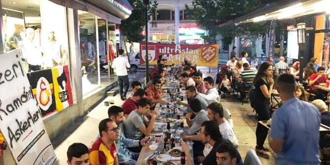Manisalı Galatasaraylılar İftarda Buluştu