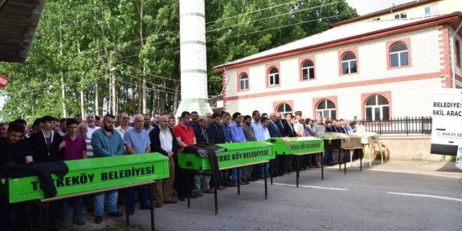 Kazada Ölen 5 Kişiye Gözyaşı