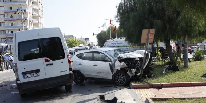 Mersin’de Kaza: 3 Yaralı