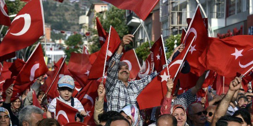 Gümüşhane’de Demokrasi Ve Şehitler Mitingi