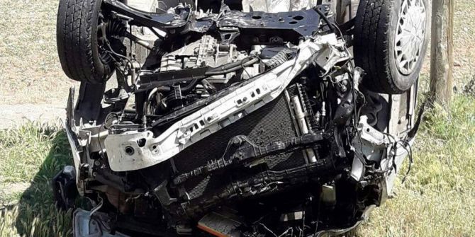 Para Nakil Aracı Şarampole Uçtu: 3 Yaralı