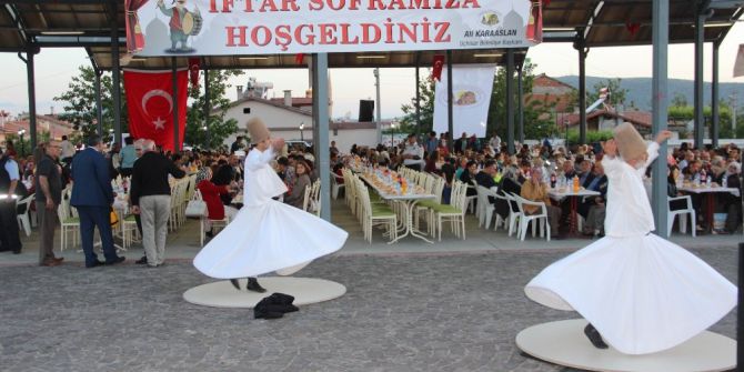 Uçhisar Belediyesi Kasaba Halkına İftar Daveti Verdi