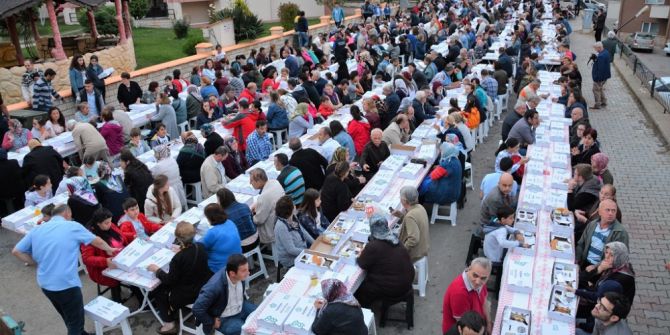 Sevgi Sofrası Hürriyet Mahallesi’nde Kuruldu