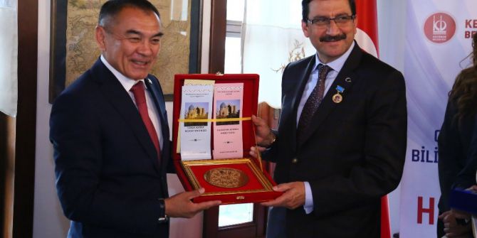 Keçiören’de Nazarbayev’in Manifestosu Değerlendirildi