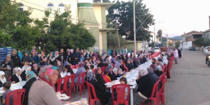 Adatepe Köyünde Bin Kişilik İftar