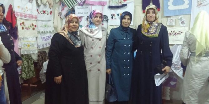 Ak Parti Patnos Kadın Kollarından Okuma-yazma Seferberliği