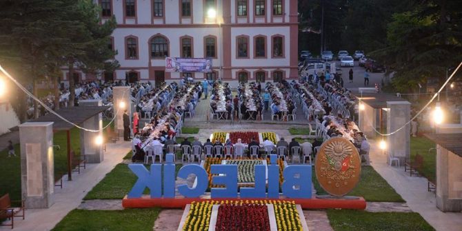 Bilecik Belediyesi’nden İftar Yemeği