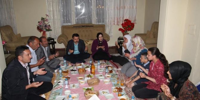 Ağrı Valisi Işın: "Her Türlü İhtiyacınızda Yanınızdayız"