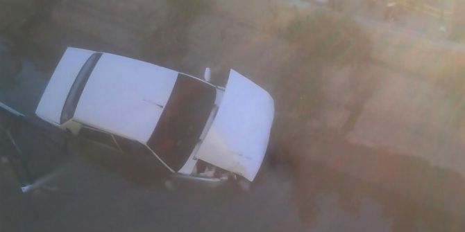 Otomobil Sulama Kanalına Uçtu: 1 Yaralı