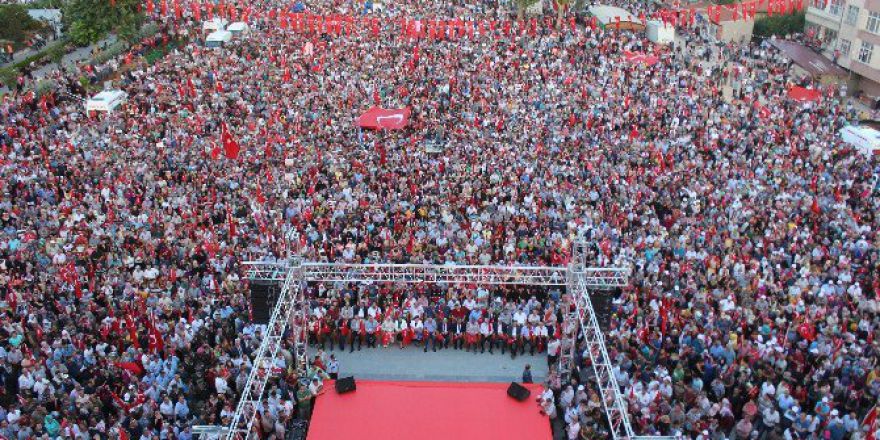 Niğde’deki Demokrasi Mitingine Şehit Astsubay Ömer Halisdemir’in Babası Katıldı