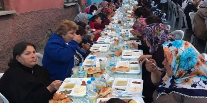 Eskişehir Asarcıklılar Derneği’nden Eskişehir’de Bulunan Bileciklilere İftar Yemeği