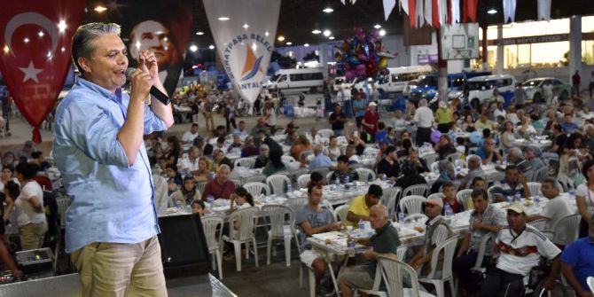 Güzeloba Mahallesine İftar Sofrası