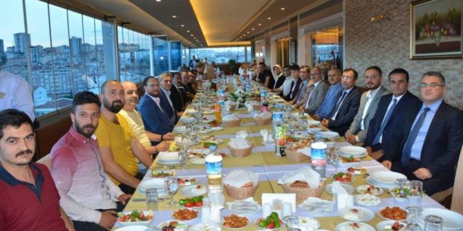 Protokol Üyeleri, Gazeteciler İle İftarda Buluştu