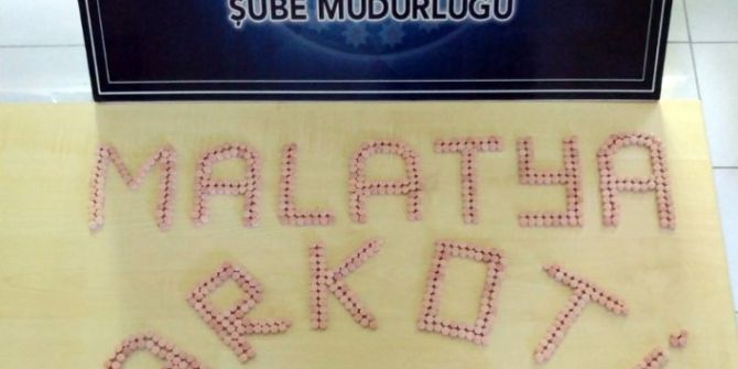 Polis Bir Şahsın Üzerinde 7 Bin 418 Adet Uyuşturucu Hap Ele Geçirdi