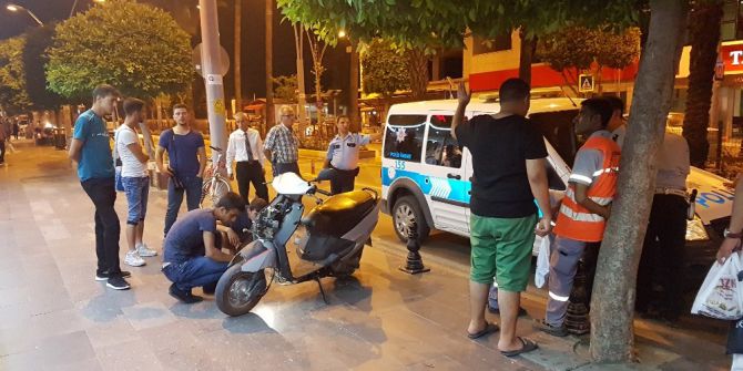 Dur İhtarına Uymadı, Motosikleti Bırakıp Kaçtı