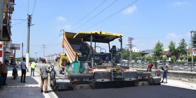 Saatçigil Caddesinde Asfaltlama