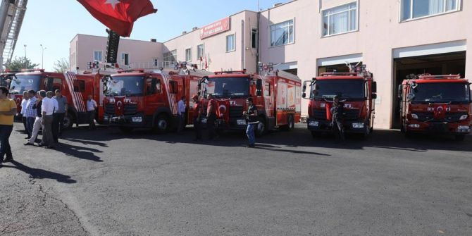 Şanlıurfa Büyükşehir Belediyesi 4 Adet Yeni İtfaiye Aracı Aldı
