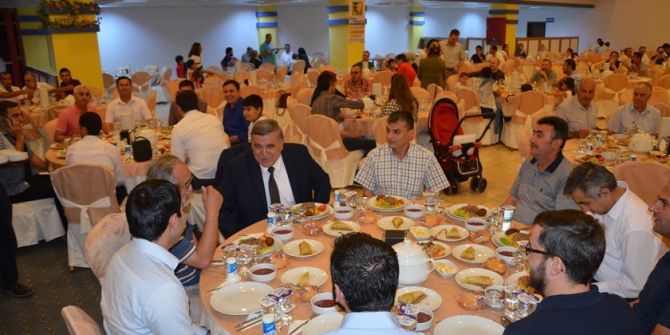 Hrü’nün Akademik Ve İdari Personeli İftarda Bir Araya Geldi