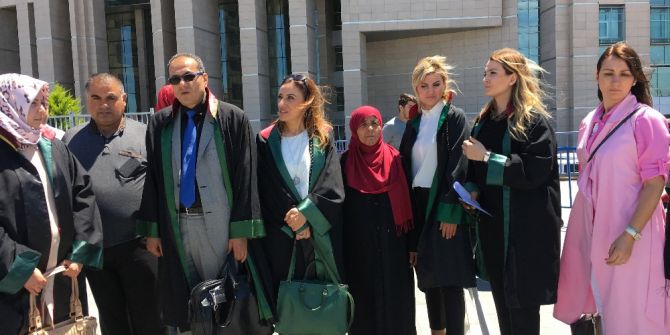 Boşanmak İsteyen Eşini Öldüren Sanık: “Asli Görevlerini Yapmıyordu”