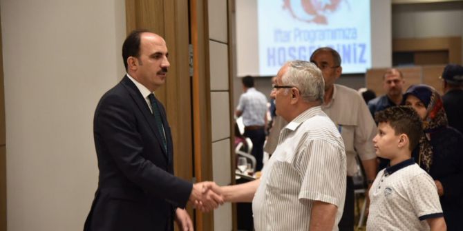 Başkan Altay Şehit Ve Gazi Ailelerini Ağırladı