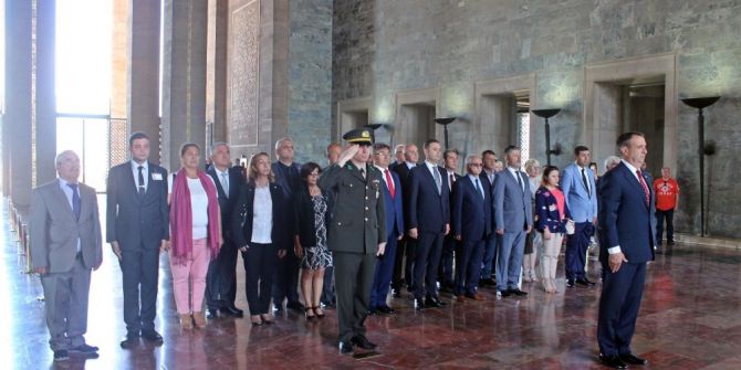 Başkan Gençer Anıtkabir’i Ziyaret Etti