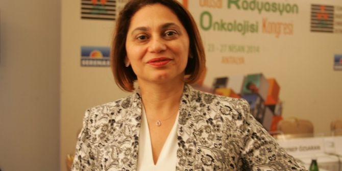 Solaryum Kadınlarda Melanom Riskini Artırıyor